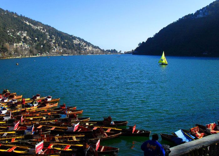 Boating in Nainital Lake – a relaxing and popular adventure activity in Nainital.